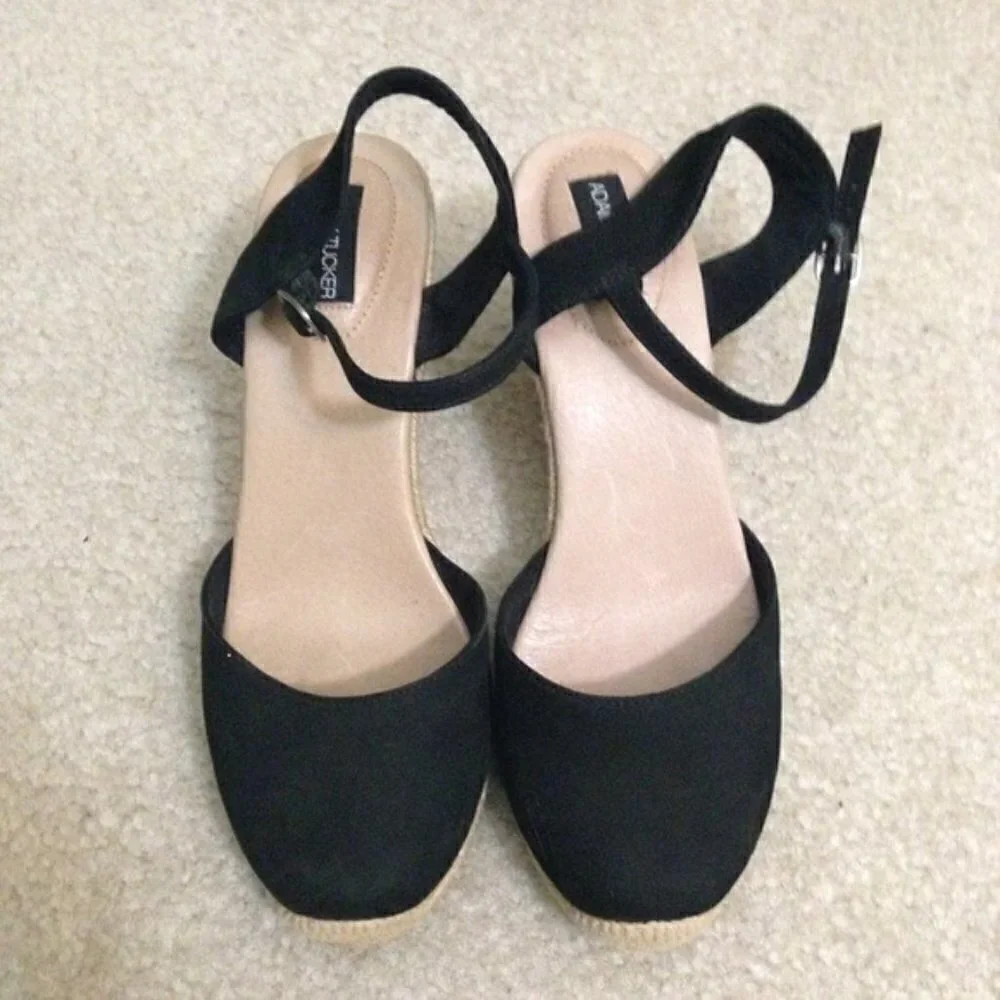 Adam Tucker black classic